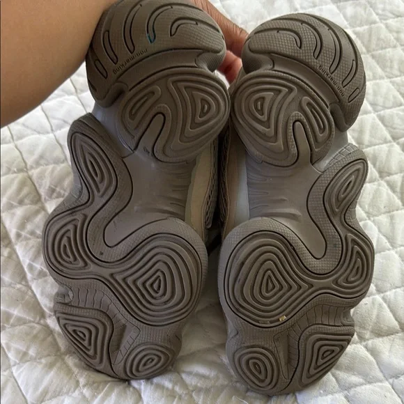 Yeezy Sneakers in Taupe and Gray - Picture 6 of 12